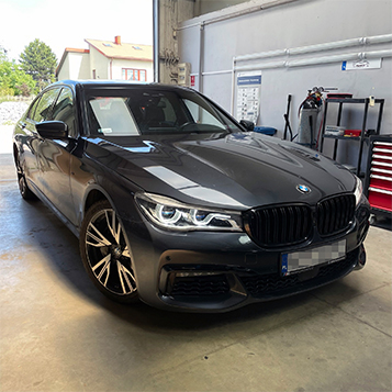 BMW 7 G12 2016